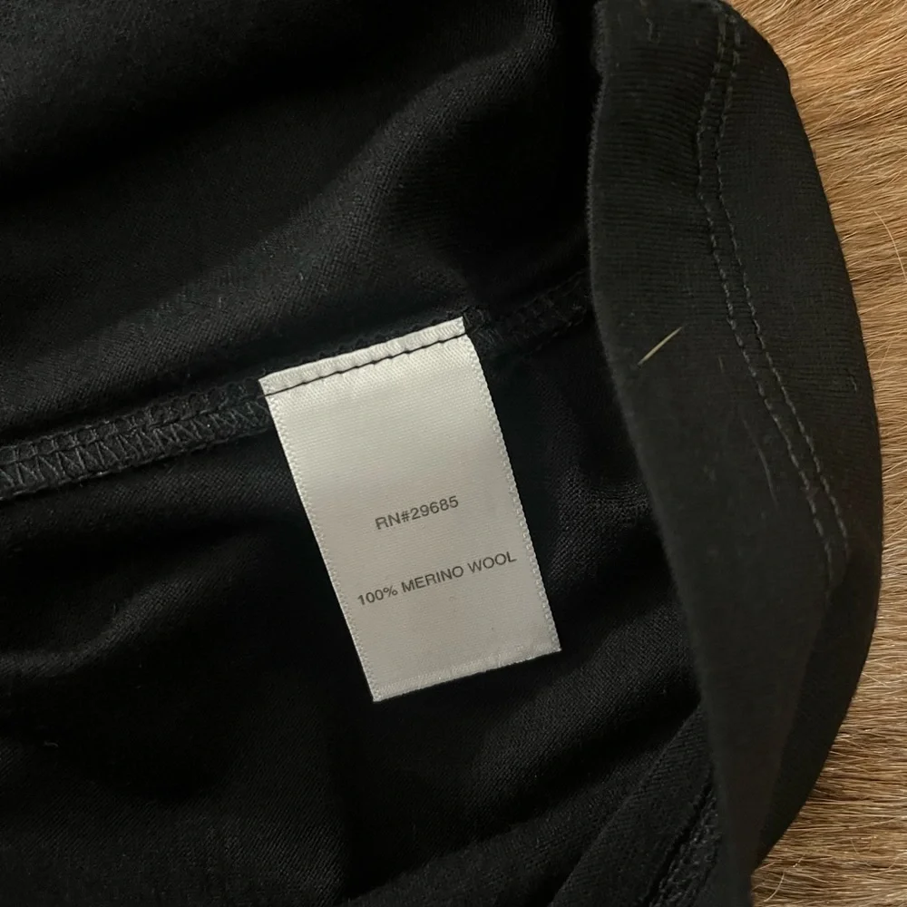 Pendleton Black Long Sleeve Crewneck Top - Picture 3 of 3